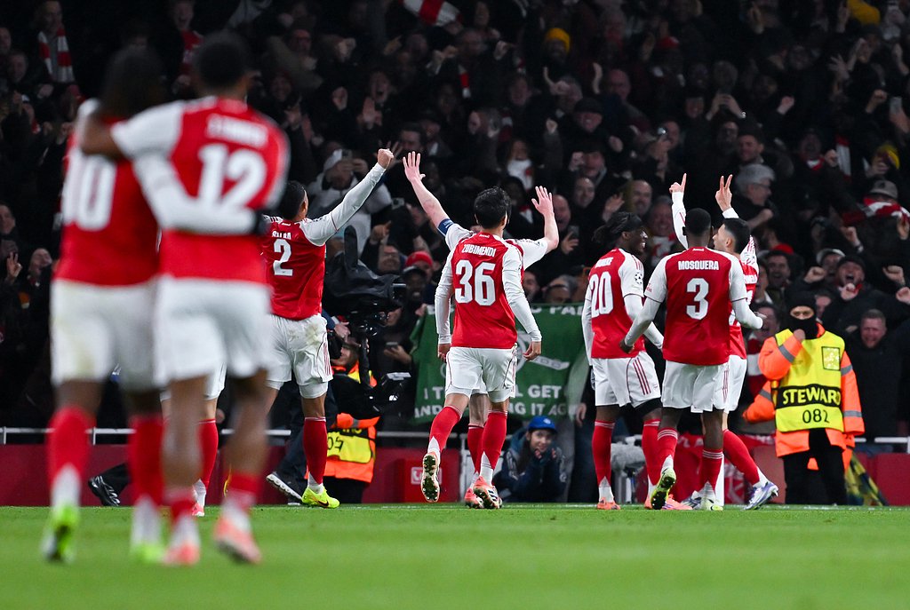 姆巴佩：四球建功刷新皇马进球纪录，坦言与传奇并肩倍感荣幸（姆巴佩大四喜改写皇马进球纪录：与传奇比肩倍感荣幸）