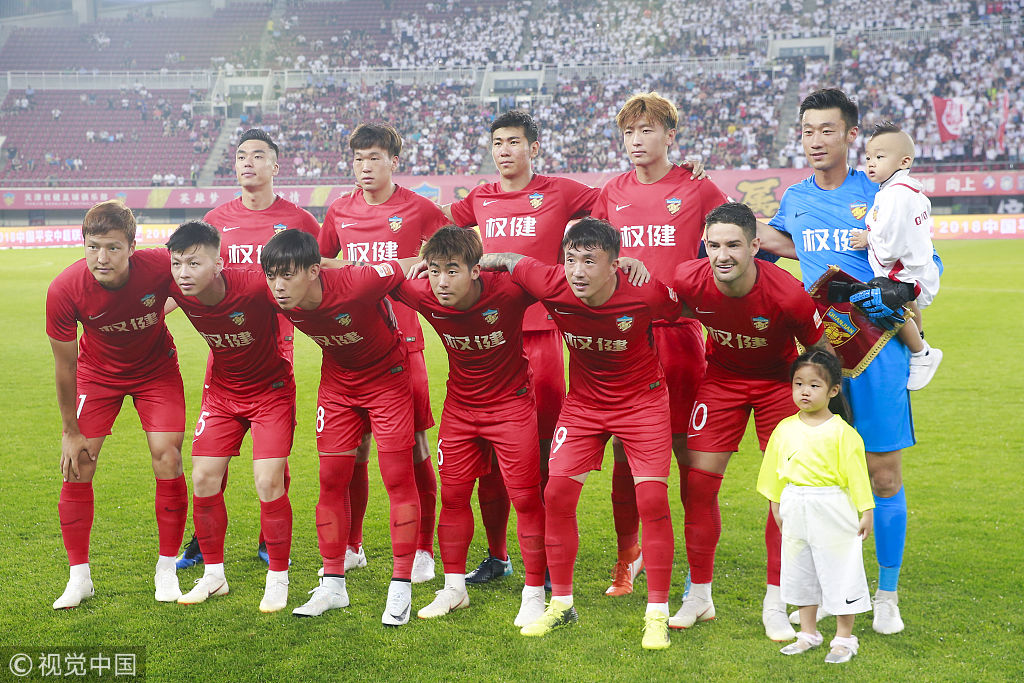 拉亚的逆袭：阿森纳新星如何挑战西班牙国家队门将格局（拉亚崛起：阿森纳门将撼动西班牙国门格局）